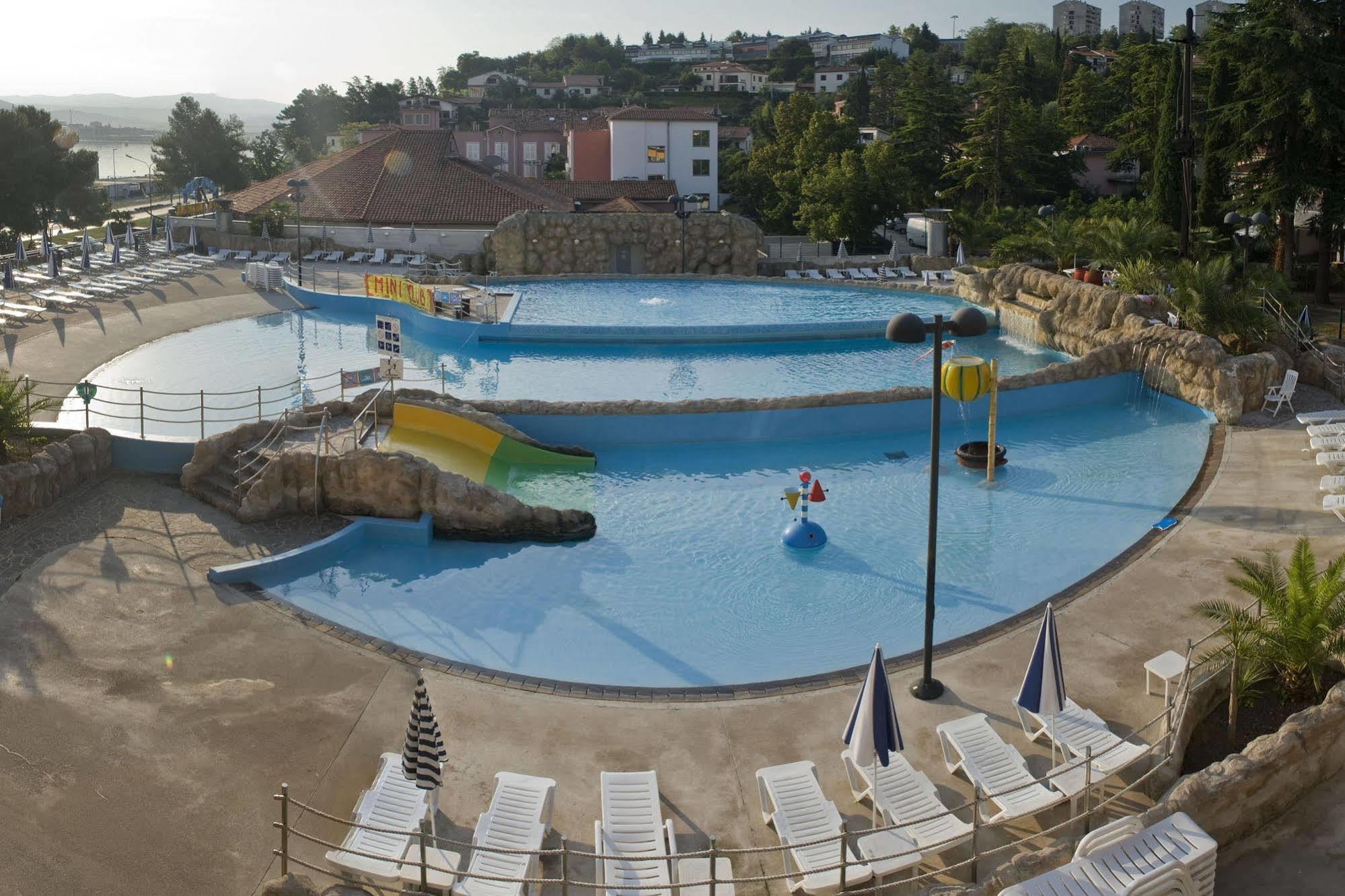 Hotel Aquapark Zusterna Koper Exterior foto